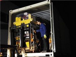 加班發(fā)貨，20臺壓路機出口阿聯(lián)酋