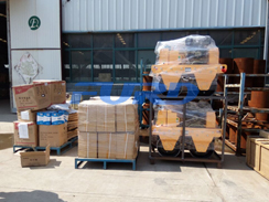 福瑞得今日發(fā)貨：外貿(mào)出口壓路機20臺；國內(nèi)訂購一臺激光整平機，13臺壓路機